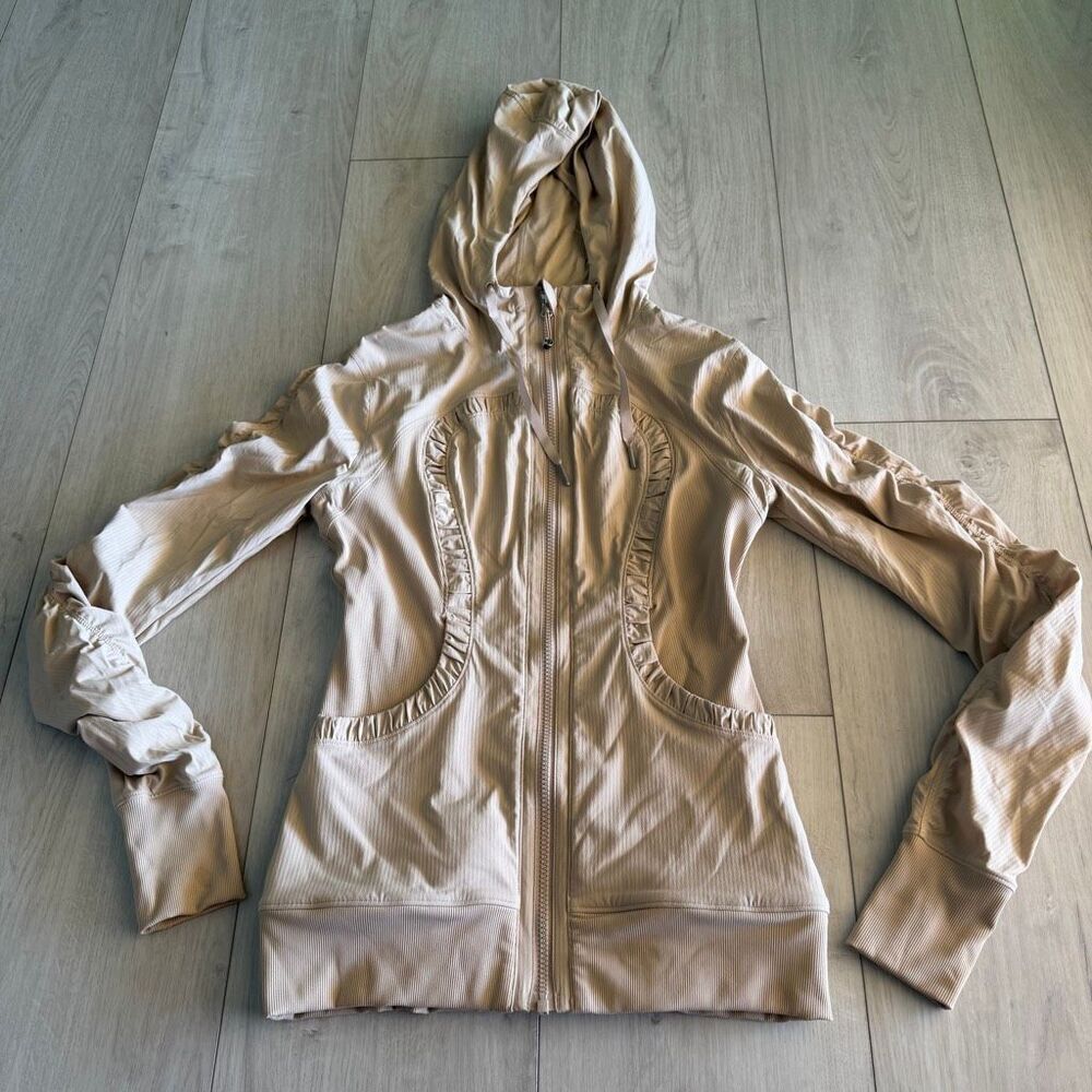 Lululemon Dance Studio Jacket  Cafe Au Lait / Heathered Cafe Au Lait size 6